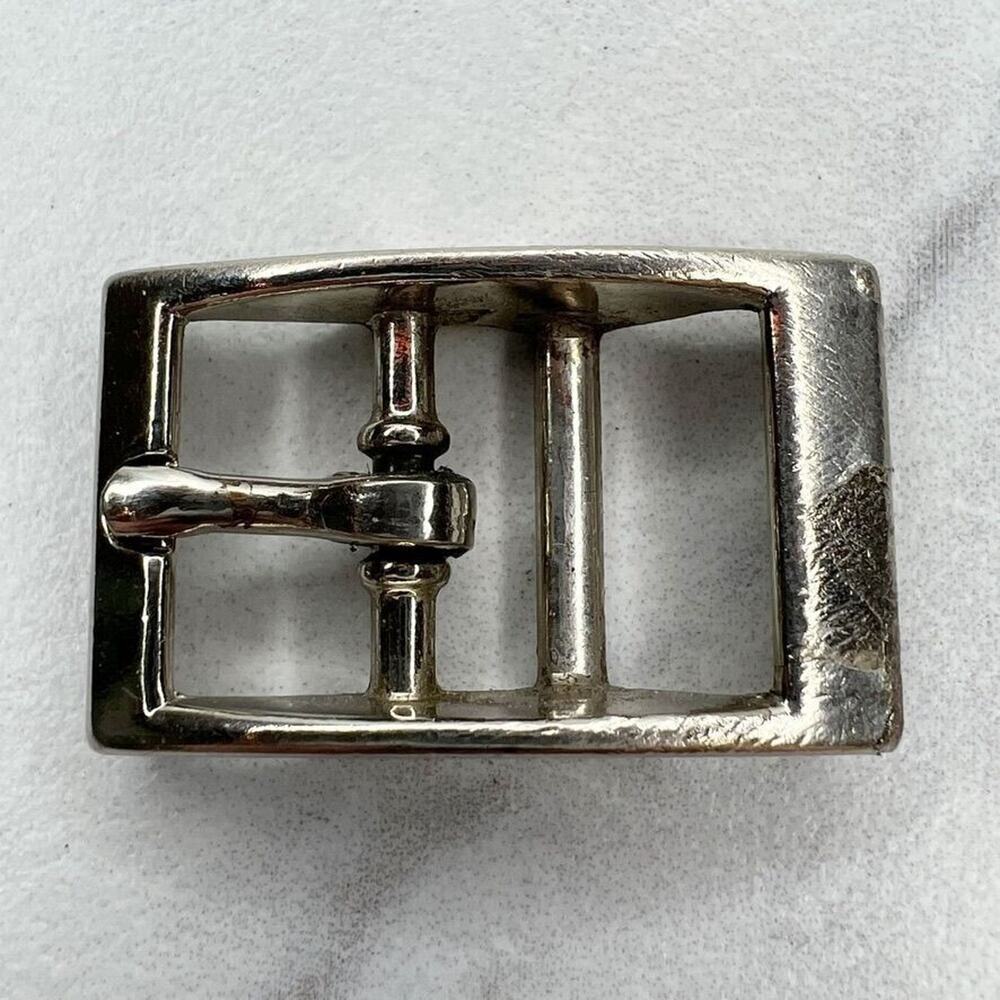Small Silver Tone Simple Basic Belt Buckle